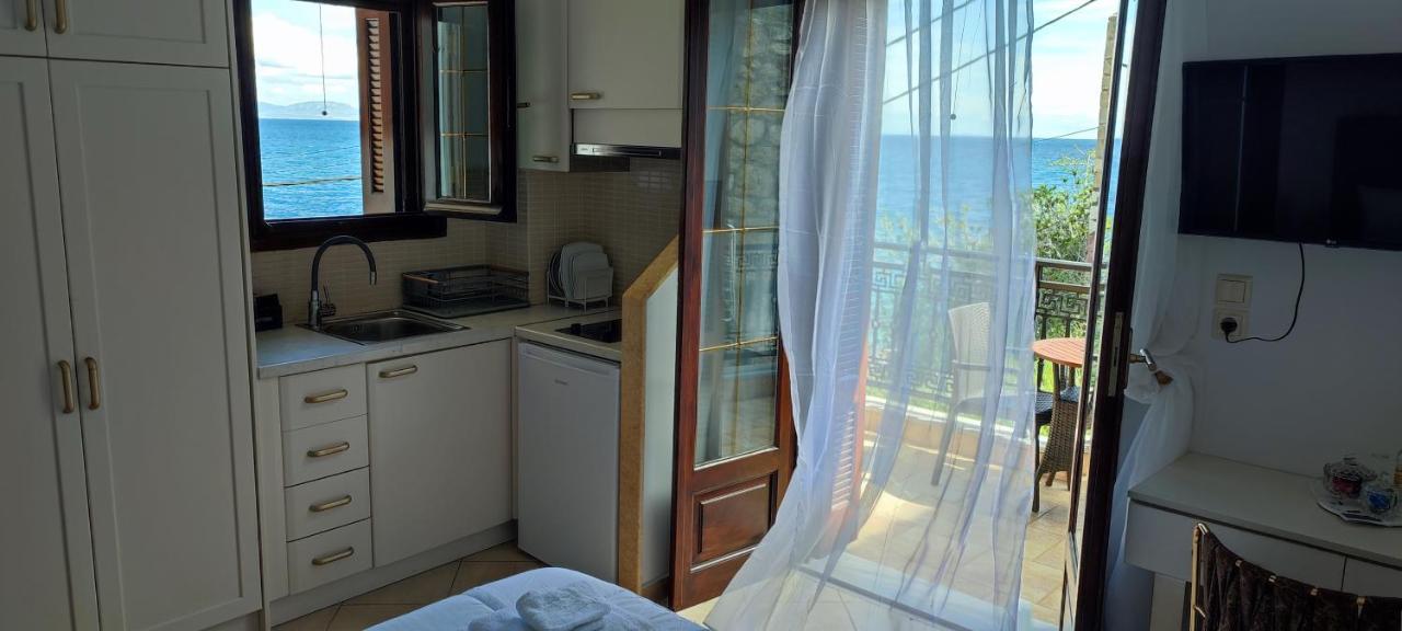 La Mer Gythio Exterior foto